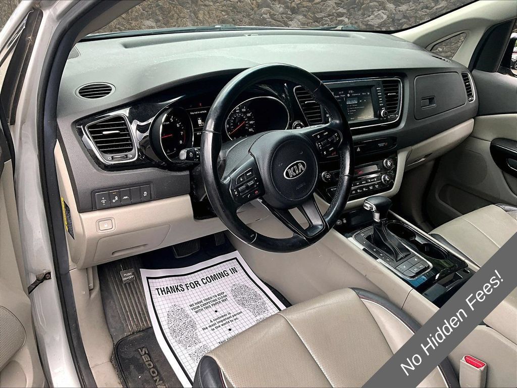 Used 2018 Kia Sedona EX FWD image 12