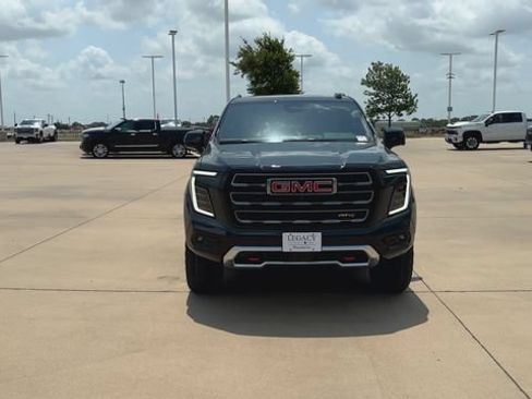 New 2026 GMC Yukon XL AT4 AWD/4WD image 3