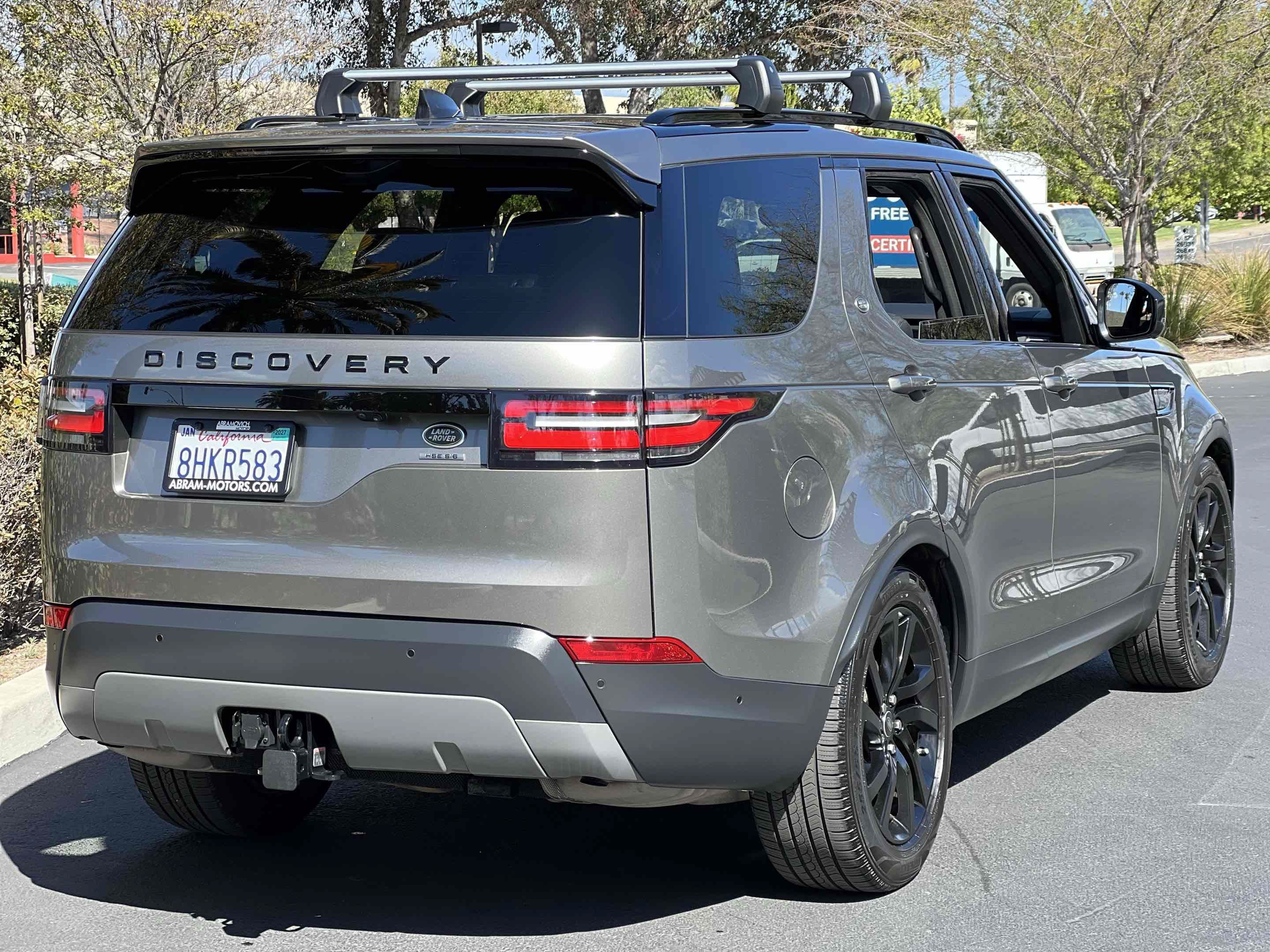 Used 2018 Land Rover Discovery HSE AWD/4WD image 23