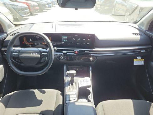 New 2026 Kia Sportage LX w/ LX Convenience Package FWD image 17