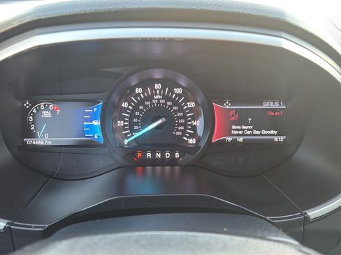 Used 2018 Ford Edge SEL w/ Equipment Group 201A AWD/4WD image 17