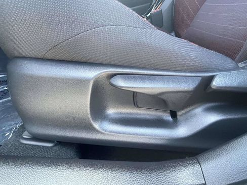 Used 2025 Toyota Corolla SE FWD image 21