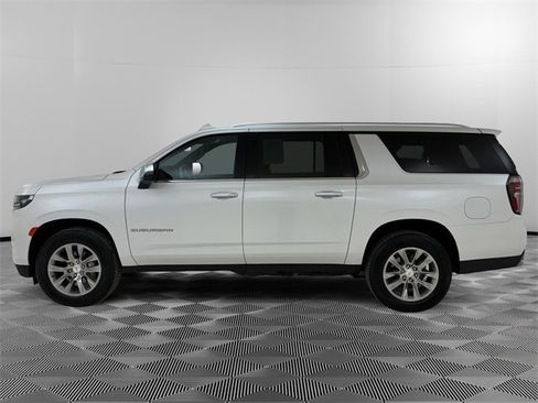 Used 2022 Chevrolet Suburban Premier image 6
