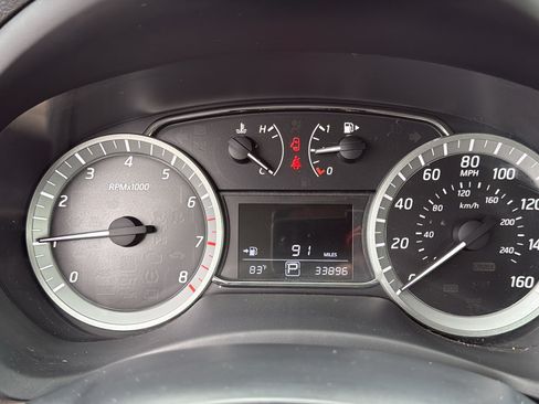 Used 2015 Nissan Sentra SV FWD image 8