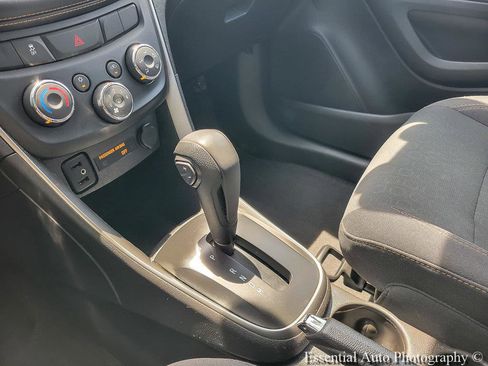 Certified 2018 Chevrolet Trax LS AWD/4WD image 19