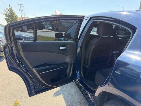 Used 2015 Dodge Charger SE w/ Sport Appearance Group RWD image 12