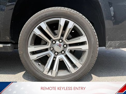 Used 2017 GMC Yukon XL Denali w/ Open Road Package AWD/4WD image 7