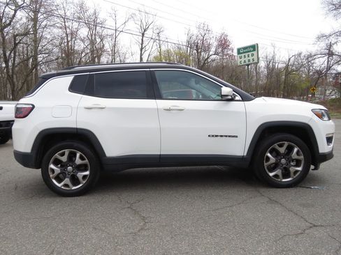 Used 2018 Jeep Compass Limited AWD/4WD image 4