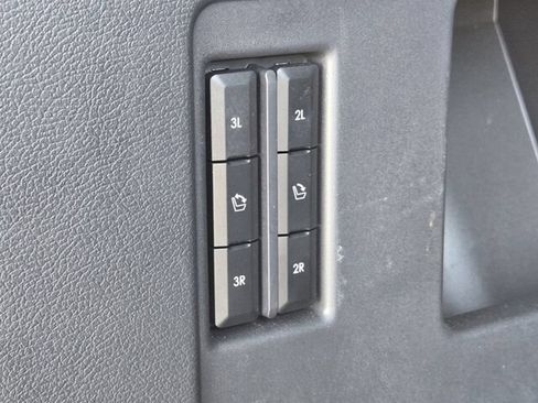 Used 2024 Lincoln Navigator Reserve AWD/4WD image 17