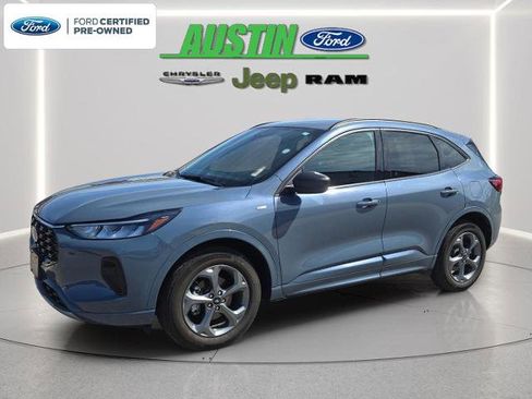 Certified 2023 Ford Escape ST-Line w/ Tech Pack #1 AWD/4WD image 9