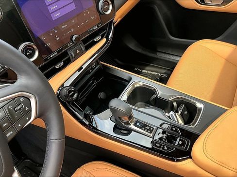 Used 2025 Lexus NX 350 AWD w/ Premium Package image 18