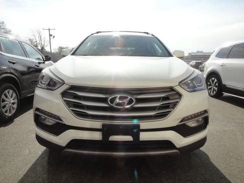 Used 2017 Hyundai Santa Fe Sport image 2