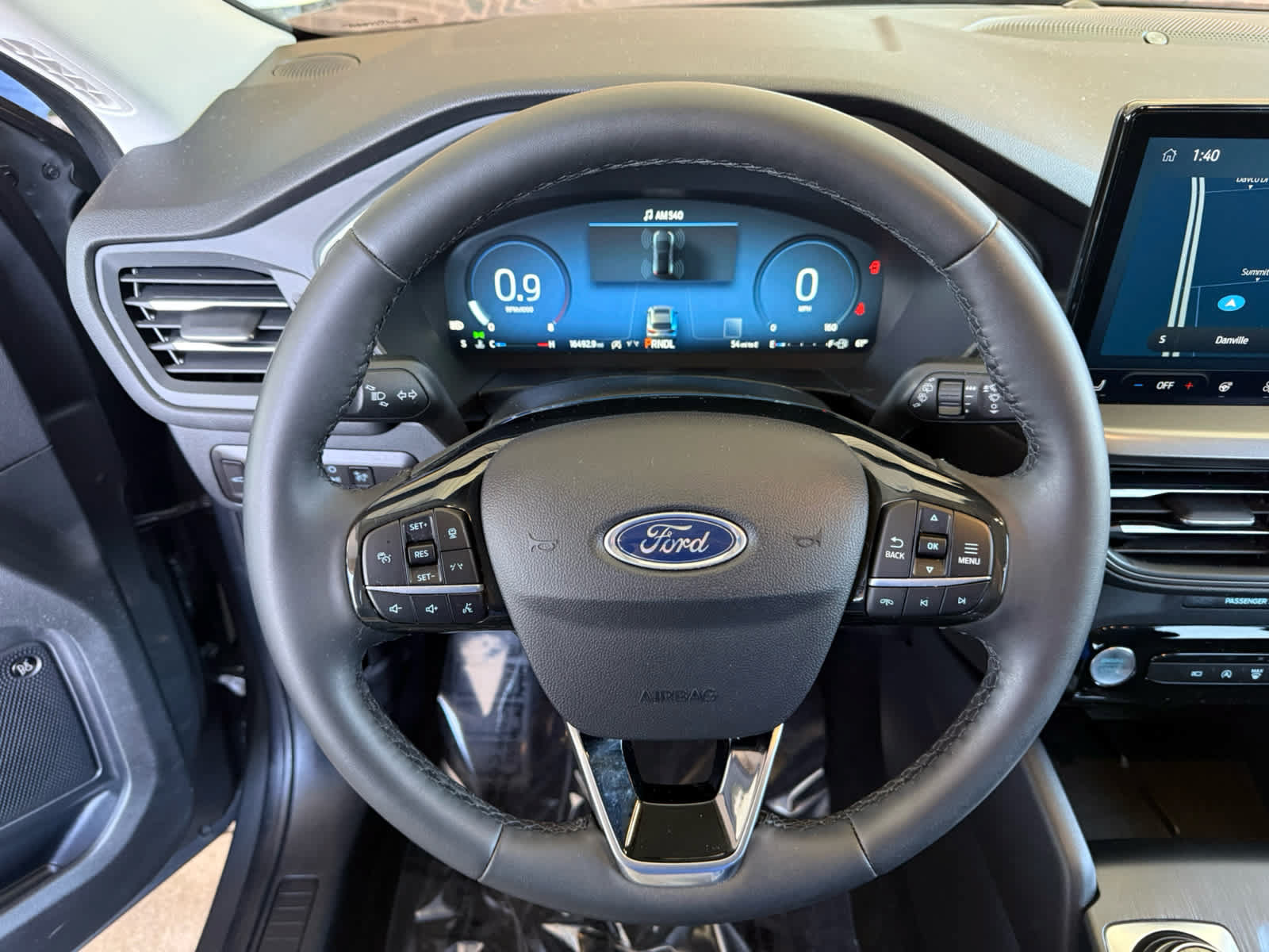 Used 2023 Ford Escape Active w/ Tech Pack #2 AWD/4WD image 2