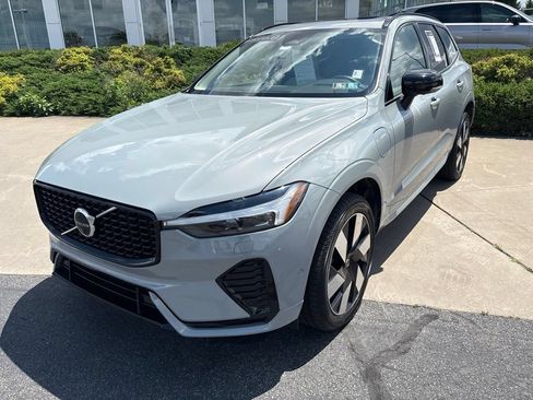 Certified 2025 Volvo XC60 T8 Plus w/ Protection Package Premier AWD/4WD image 2