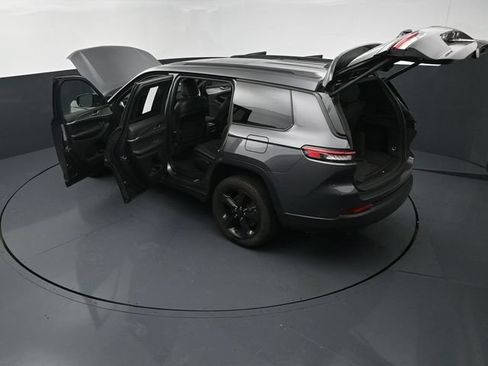 Used 2024 Jeep Grand Cherokee L Limited w/ Black Appearance Package AWD/4WD image 28