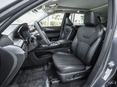 Used 2026 INFINITI QX60 Luxe w/ Cargo Package image 6