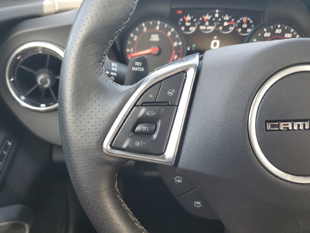 Used 2016 Chevrolet Camaro SS RWD image 21