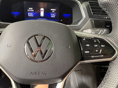 Used 2022 Volkswagen Tiguan SE R-Line AWD/4WD image 23