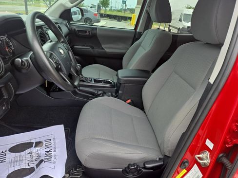 Used 2019 Toyota Tacoma SR w/ SR Convenience Package RWD image 9