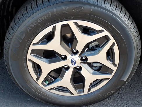 Certified 2023 Subaru Forester Premium image 12