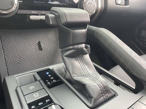 Used 2025 Toyota Tacoma SR image 4