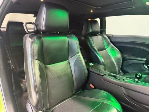 Used 2015 Dodge Challenger R/T Plus image 25