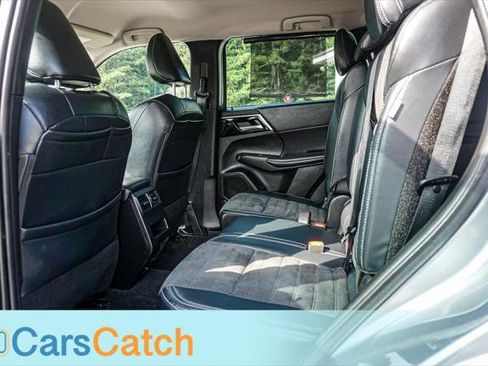 Used 2023 Mitsubishi Outlander SE AWD/4WD image 22