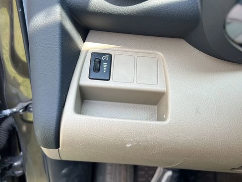 Used 2011 Toyota RAV4 4WD image 33