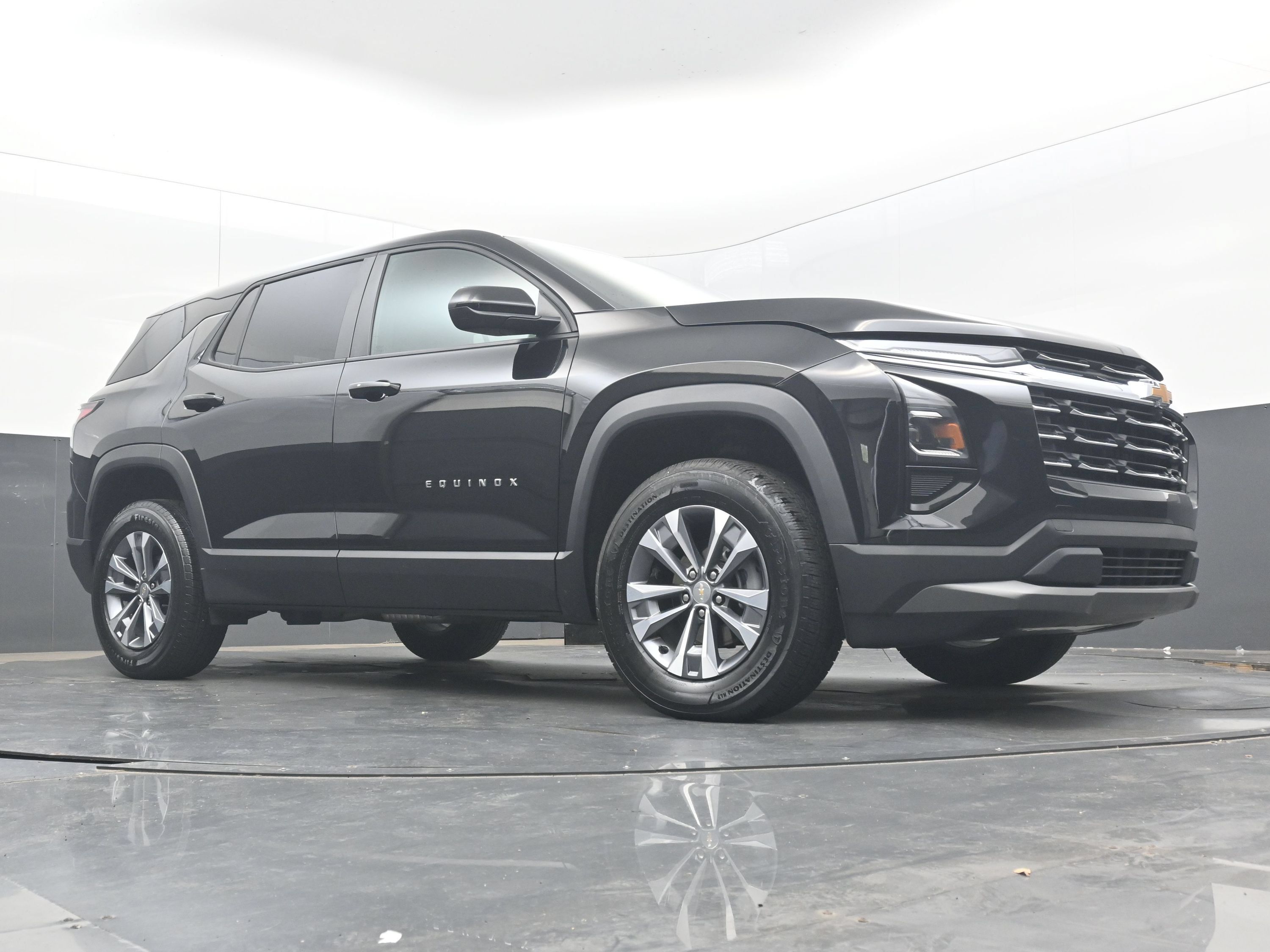 Used 2026 Chevrolet Equinox LT FWD image 27