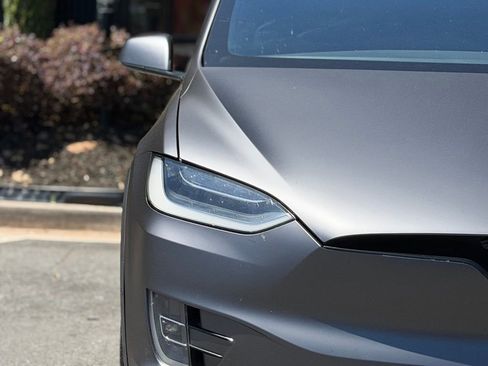 Used 2018 Tesla Model X 100D image 4