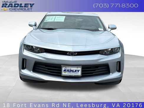 Used 2018 Chevrolet Camaro LT w/ Technology Package RWD image 9