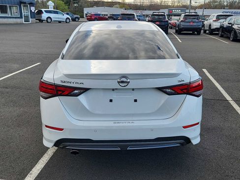 Used 2023 Nissan Sentra SR w/ SR Premium Package FWD image 5