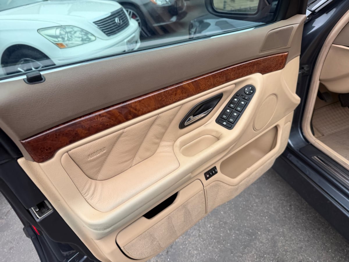 Used 2001 BMW 740iL RWD image 10