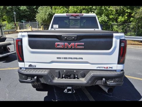 Used 2025 GMC Sierra 2500 AT4X w/ AT4X AEV Edition AWD/4WD image 8