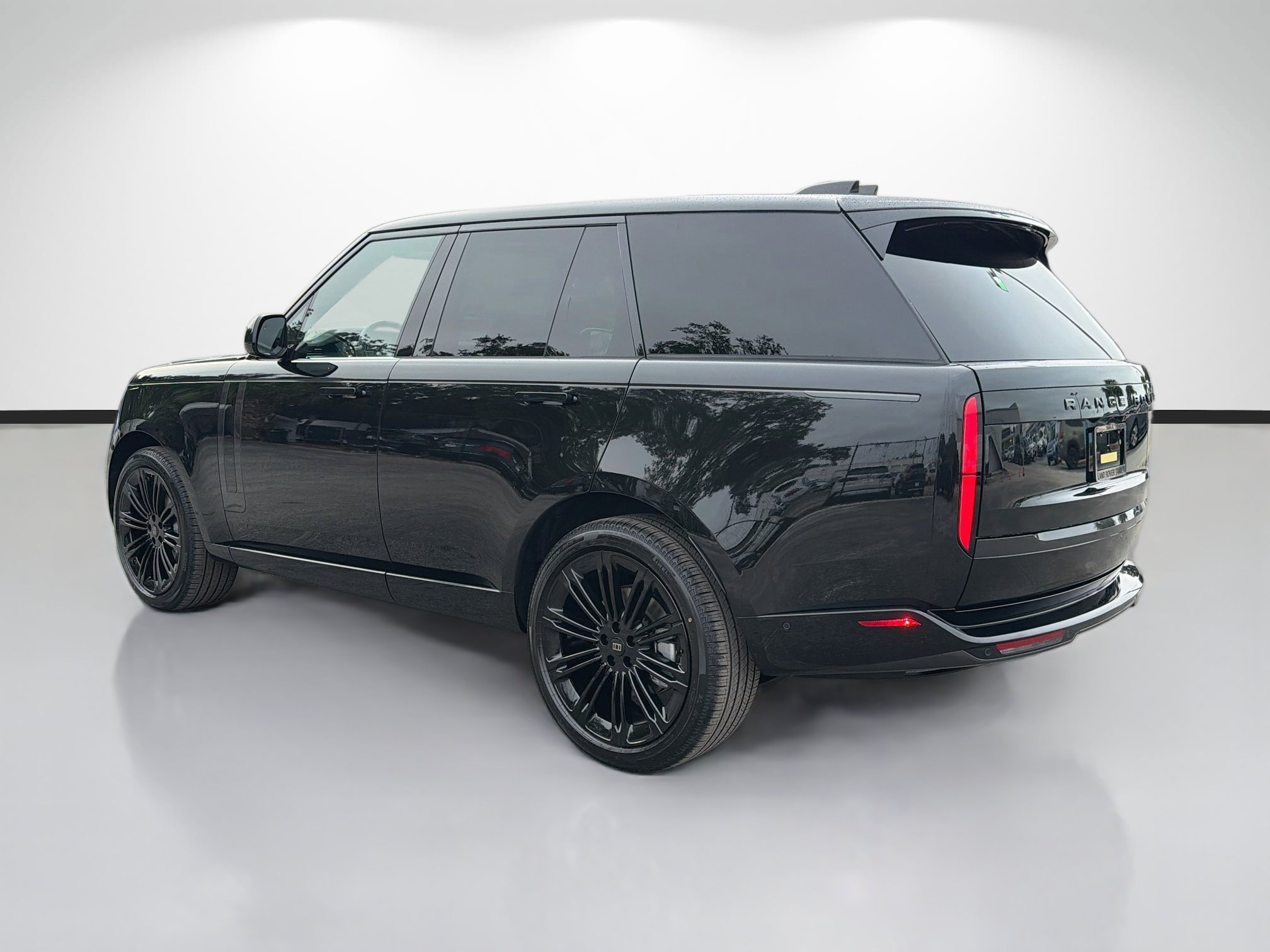 New 2027 Land Rover Range Rover SE AWD/4WD image 3