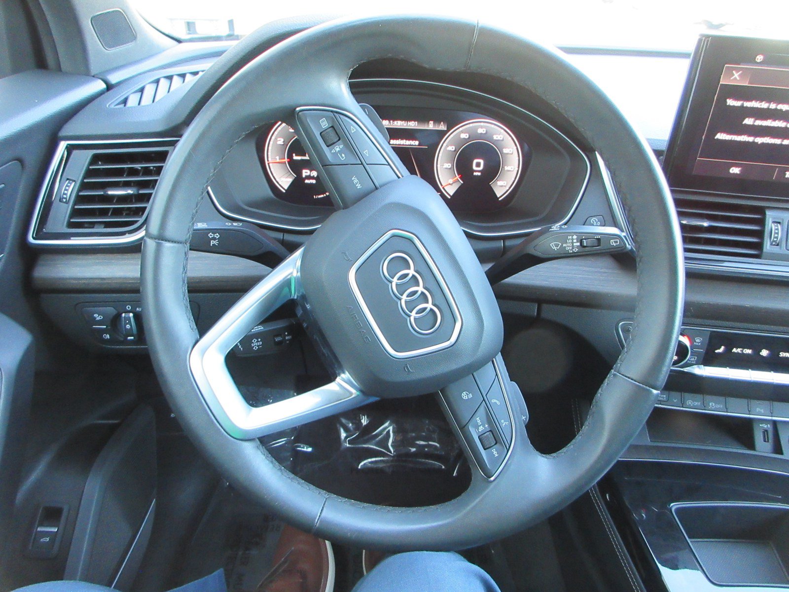 Used 2023 Audi Q5 2.0T Premium Plus w/ Premium Plus Package AWD/4WD image 37
