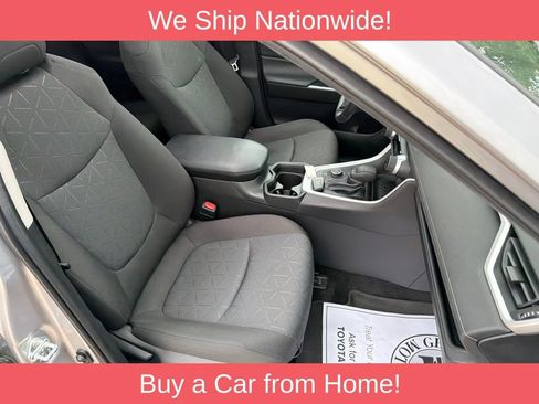 Used 2021 Toyota RAV4 XLE w/ Convenience Package AWD/4WD image 22