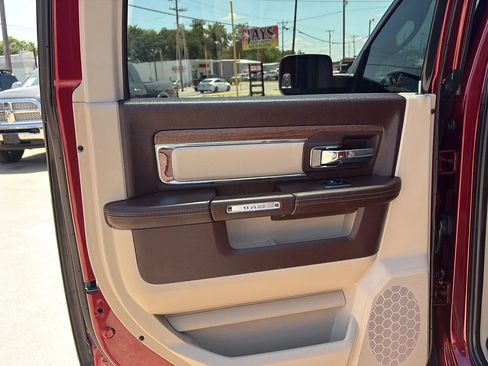 Used 2018 RAM 2500 Laramie AWD/4WD image 11