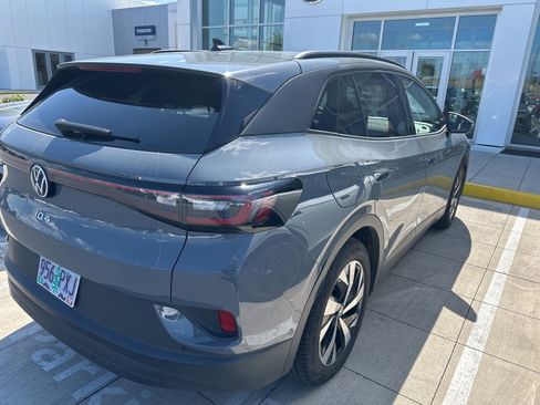 Used 2024 Volkswagen ID.4 2WD image 4