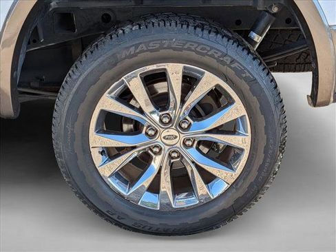 Used 2017 Ford F150 Lariat AWD/4WD image 3