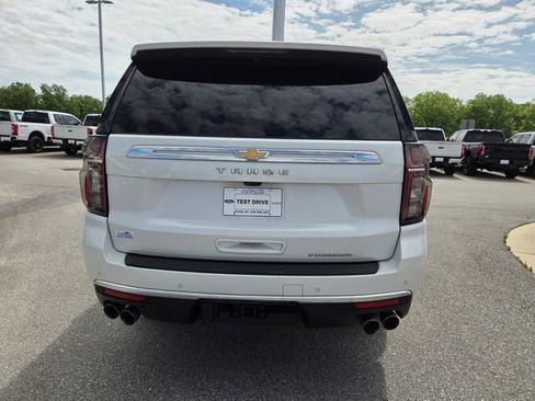 Used 2023 Chevrolet Tahoe Premier w/ Premium Package AWD/4WD image 7