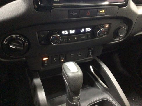 Used 2024 Nissan Frontier SL w/ Technology Package image 14