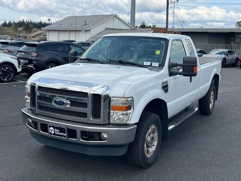 Used 2010 Ford F350 4x4 SuperCab Super Duty image 3