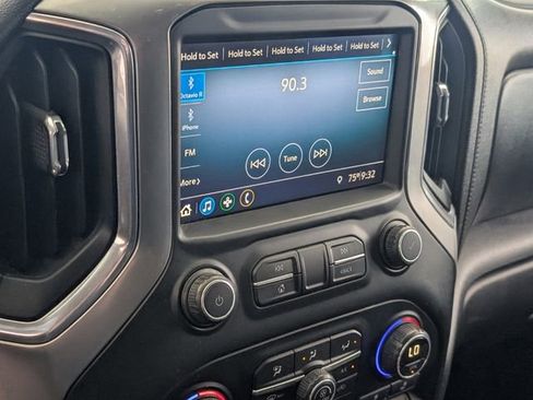 Used 2019 Chevrolet Silverado 1500 RST image 21