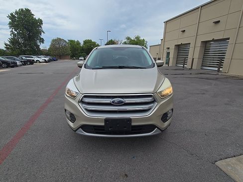 Used 2017 Ford Escape SE FWD image 11