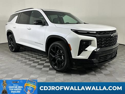 Used 2024 Chevrolet Traverse RS image 1