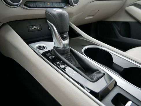 Used 2024 Nissan Altima 2.5 SV image 21