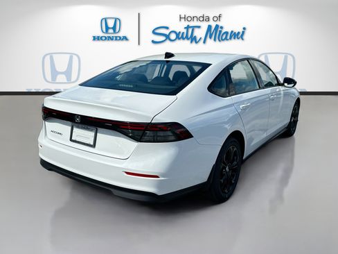 New 2025 Honda Accord SE image 6