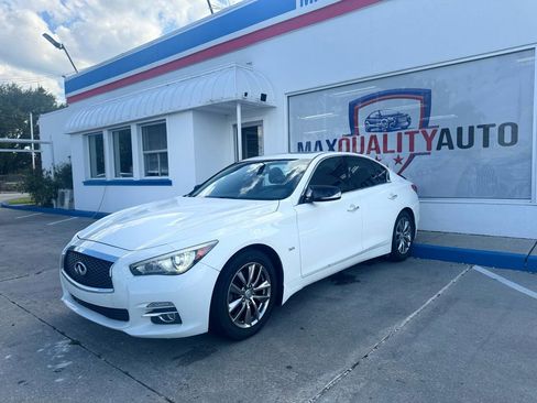 Used 2017 INFINITI Q50 3.0t Premium w/ 3.0T Premium Plus Package RWD image 15