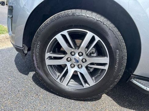 Certified 2023 Ford Expedition Max XLT RWD image 11